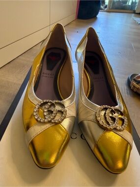 Gucci pumps